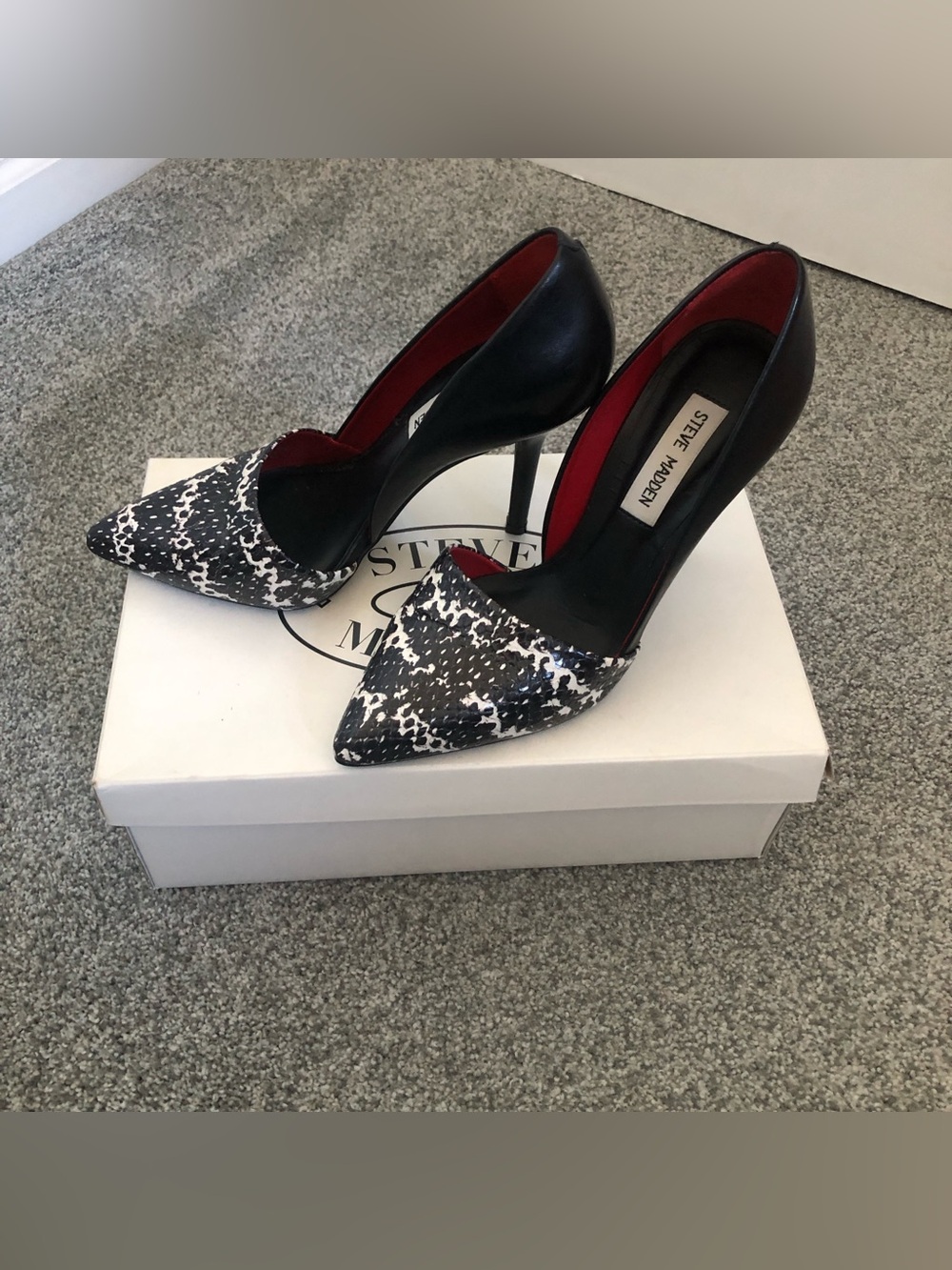 Steve Madden Black & White Pointed Snakeskin-Print Pump with Red Lining